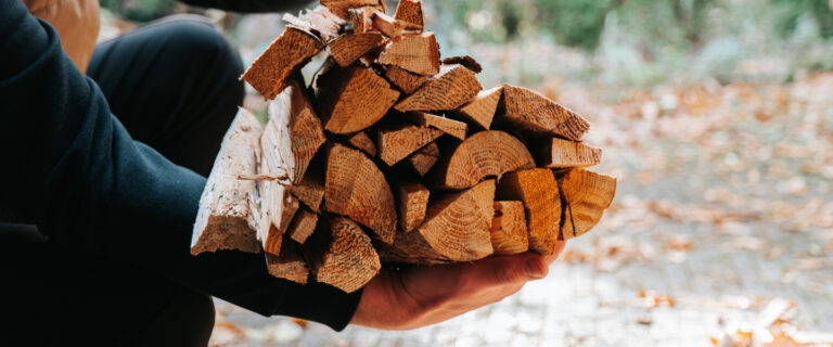 How to store firewood